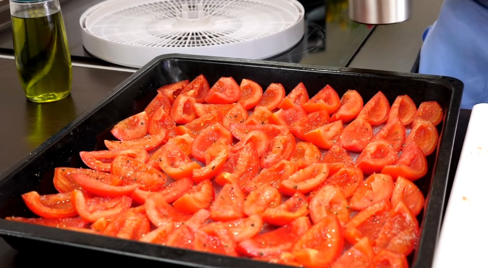 Вяленые томаты по-итальянски: пряная заготовка томаты, итальянских, такой, вкусу2, Выкладываем, вяленые, приготовить, градусов, томатов, помидоры, Посыпаем, маслом, вяленых, сушим, Затем, уменьшаем, температуру, Сушим, емкость, обдаем