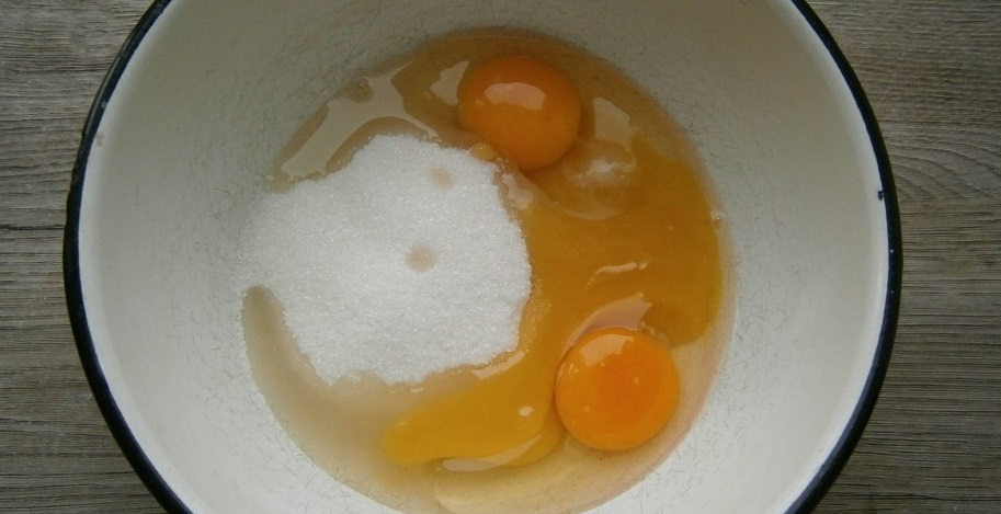 Яйцо на водяной бане. Тесто для медовика на паровой бане. 150-200 Г йогурта+1 яйцо на паровой бане: что получится?. Как сделать медовый торт на паровой бане добавить яйца. Как делать паровую баню для меда.