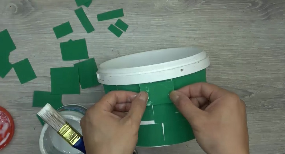 обклеить ведро фоамираном