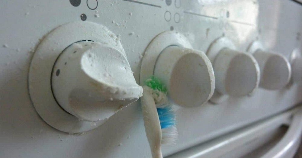 использованная зубная щетка в хозяйстве