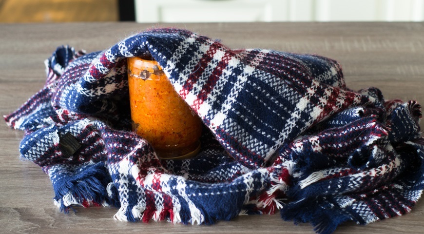 банка с икрой