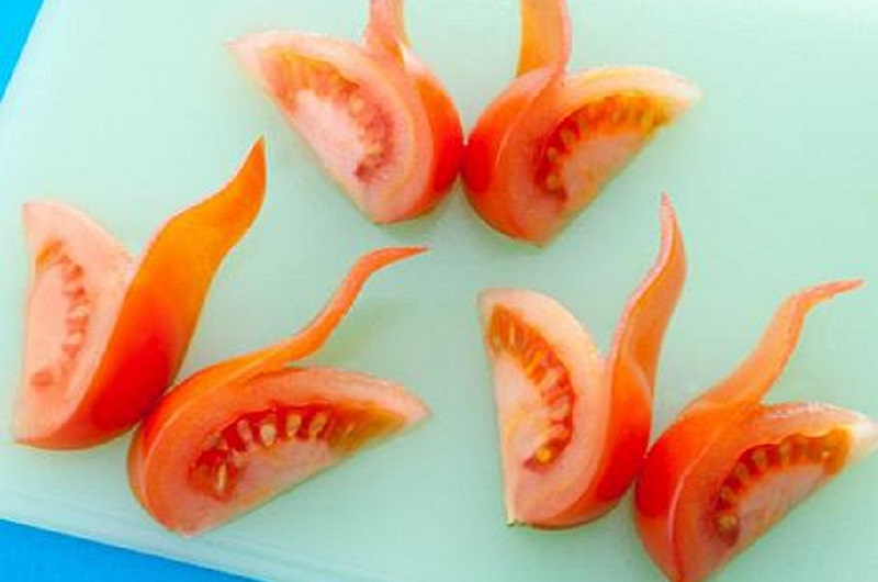 Как красиво нарезать помидоры — бабочки