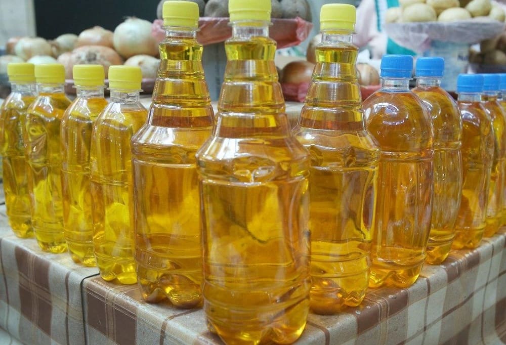 растительное масло на рынке