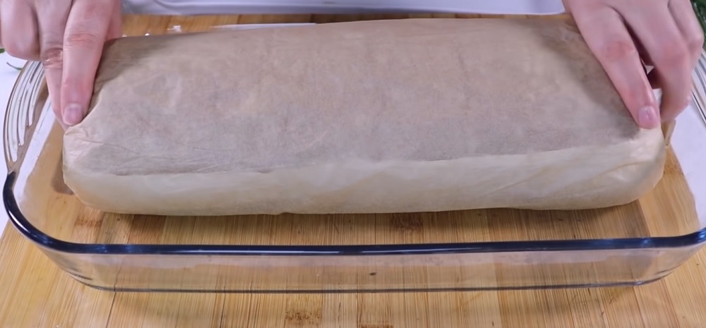 запекать рулет из фарша и картошки