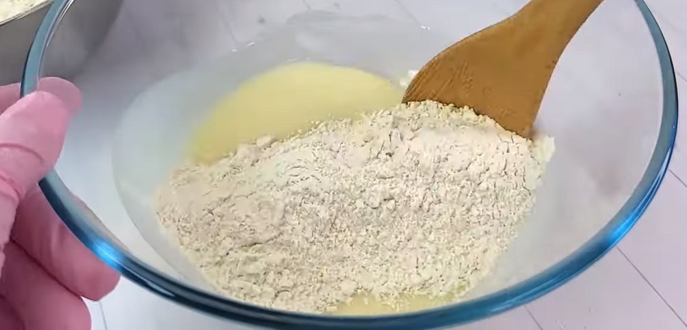 как приготовить коржи для торта на сковороде