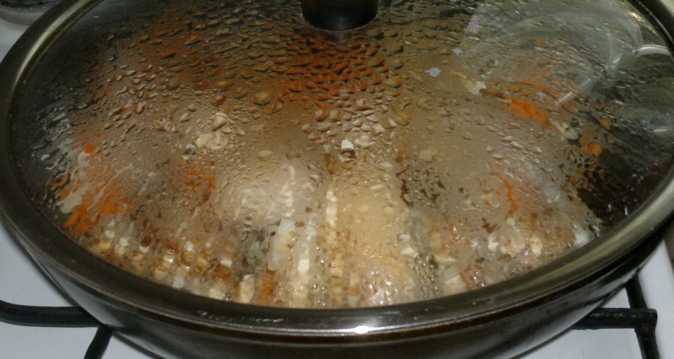 курица под крышкой