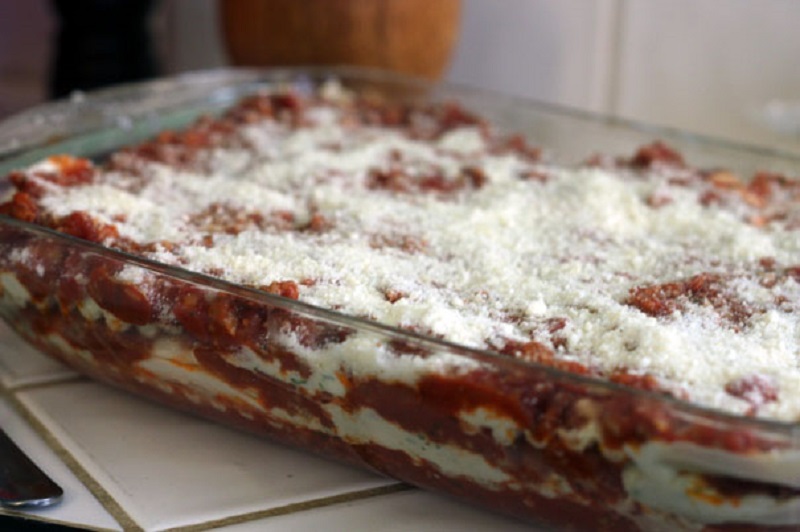 лазанья перед запеканием