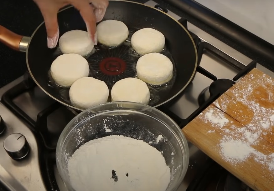 жарить сырники на растительном масле