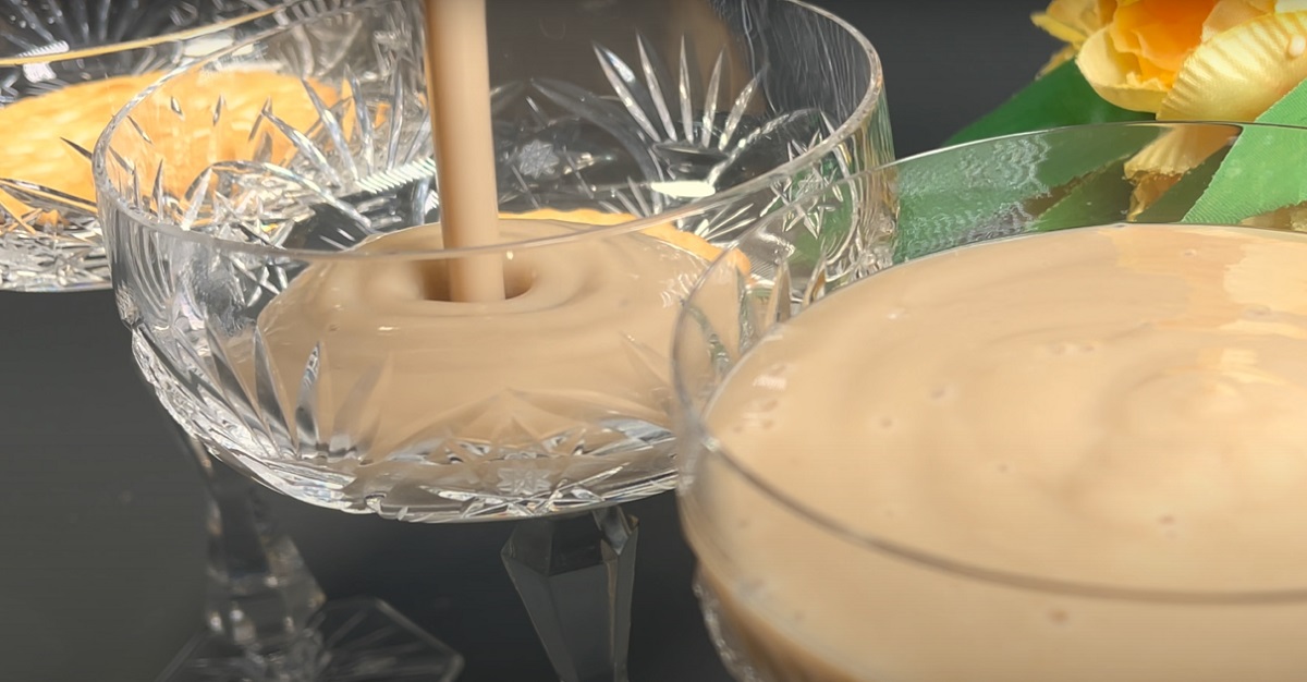 охладить десерт