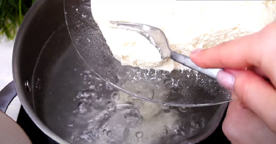 как варить ленивые вареники с манкой