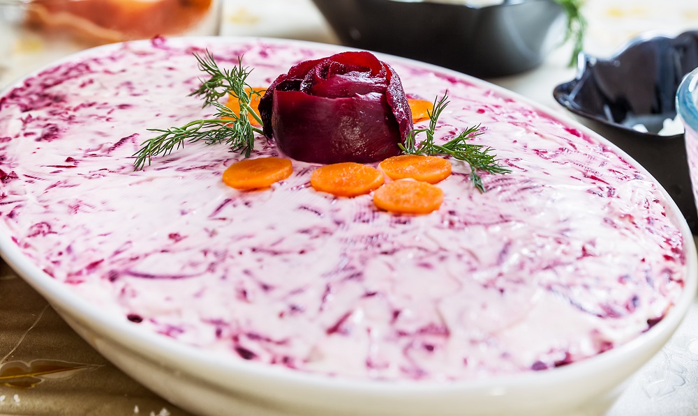 салат сельдь под шубой украсить