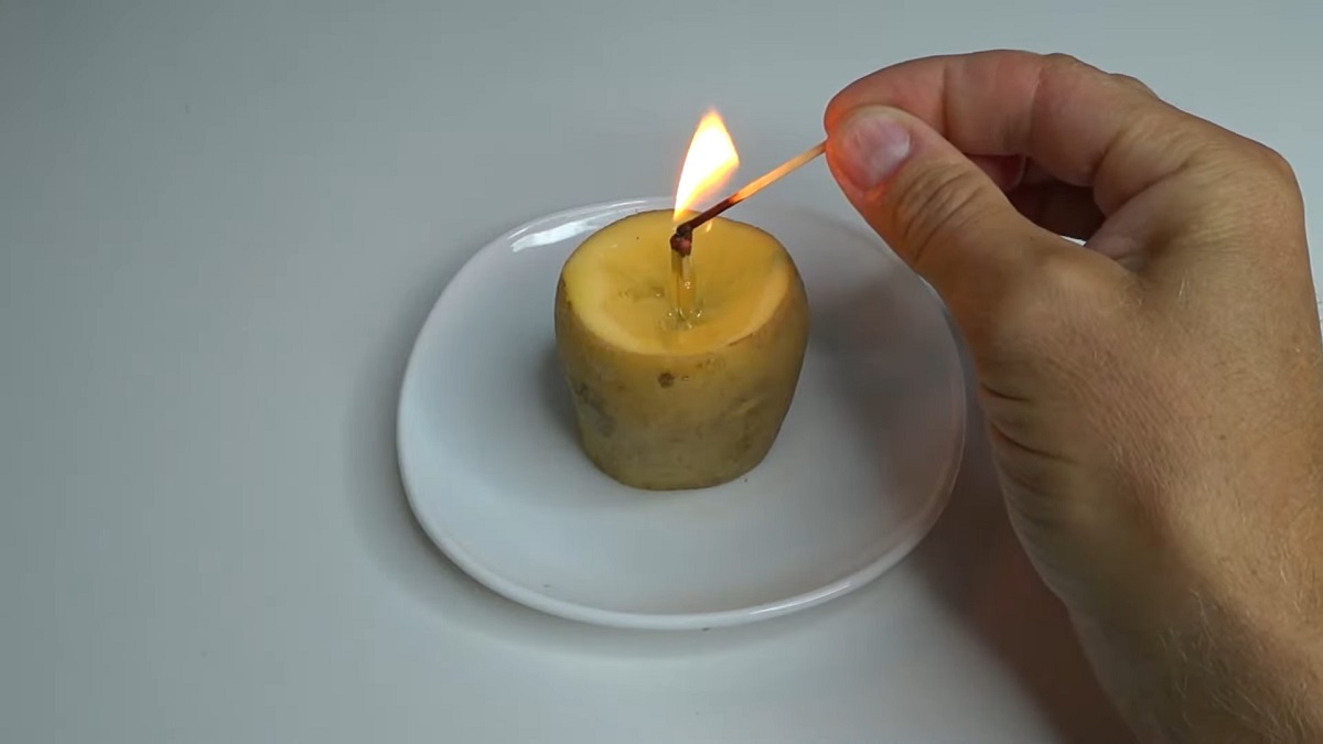  свеча из картошки 