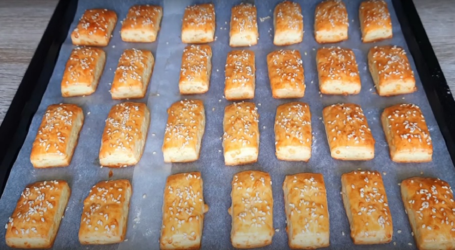 готовое сырное печенье