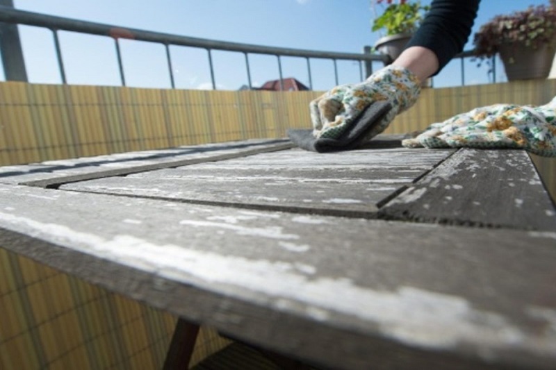 чистка садовой мебели