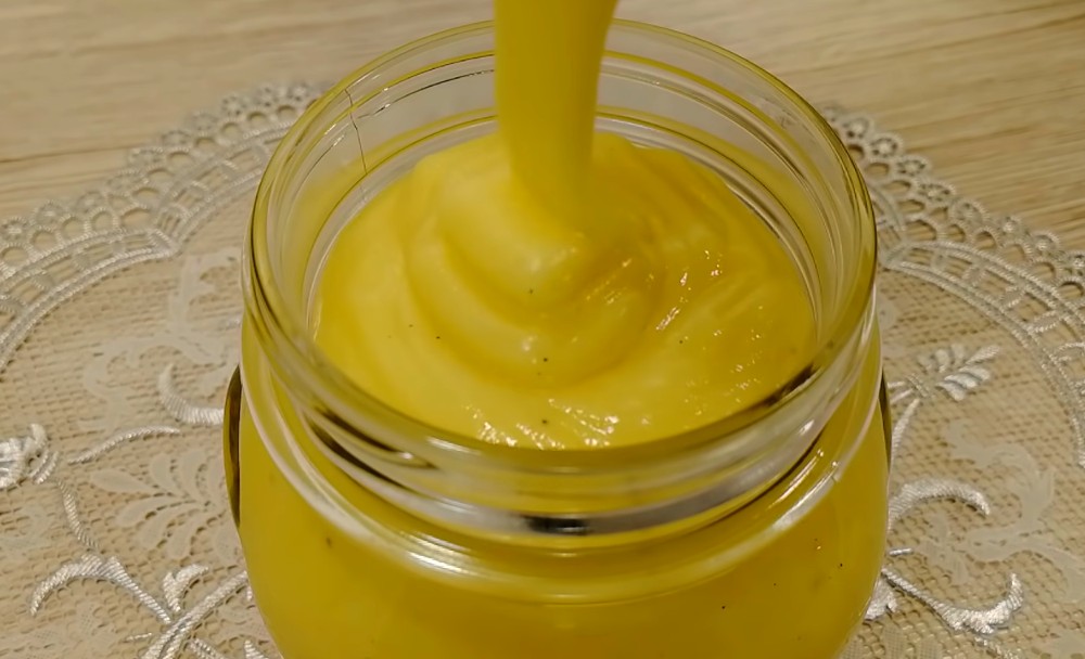 яблочный соус